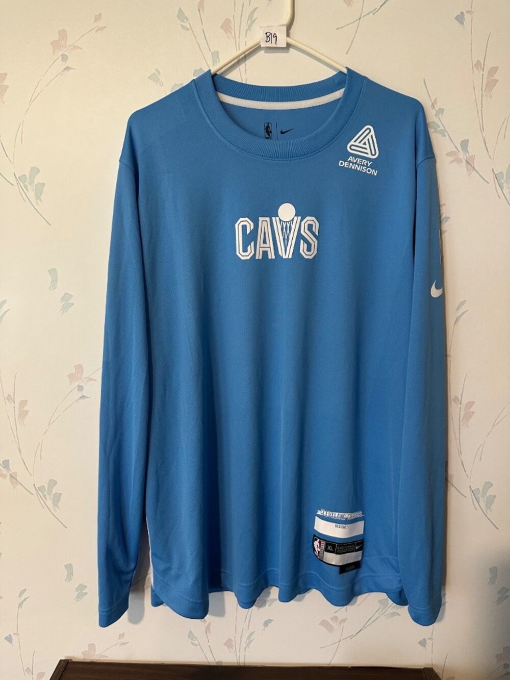 Nike Cleveland Cavaliers City Edition Long Sleeve Shirt XL Blue NBA Logo